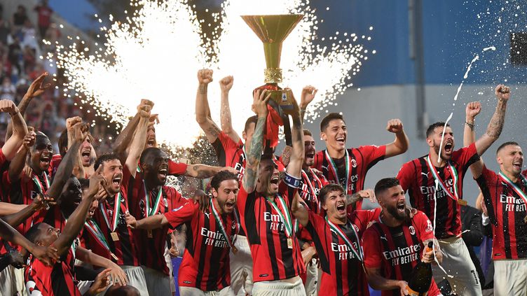 Lac Milan Sacré Champion Ditalie Avec Un Doublé De Giroud A4 Perspectives